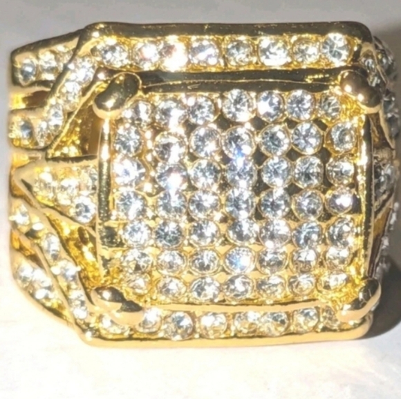 Elegant Gold Colored Men's Ring